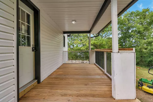 Branson, MO 65616,416 W College ST