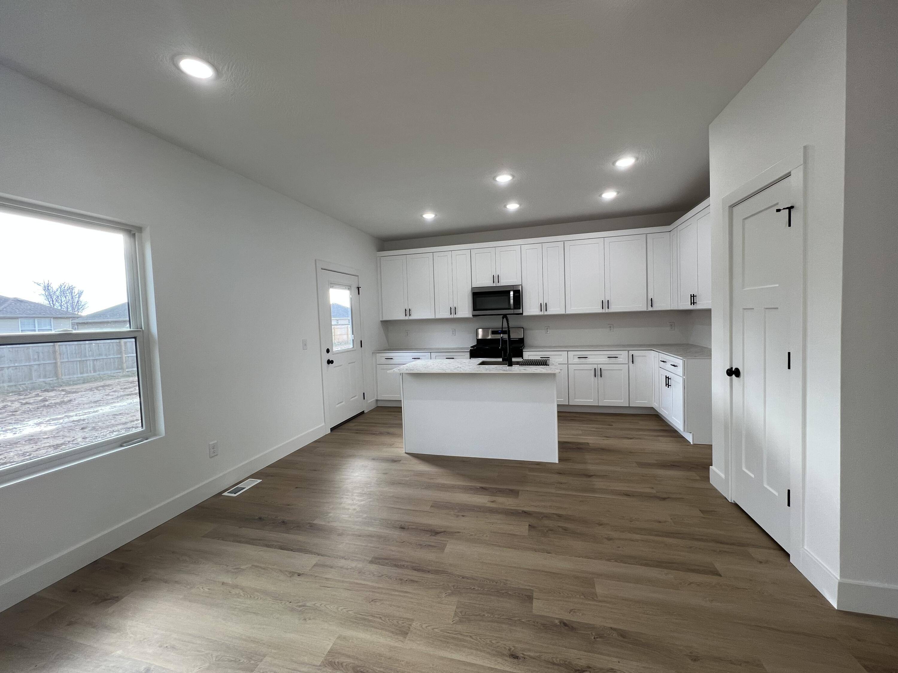 Republic, MO 65738,1273 N London PL