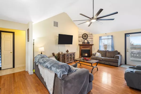 Clever, MO 65631,350 Bird Dog RD