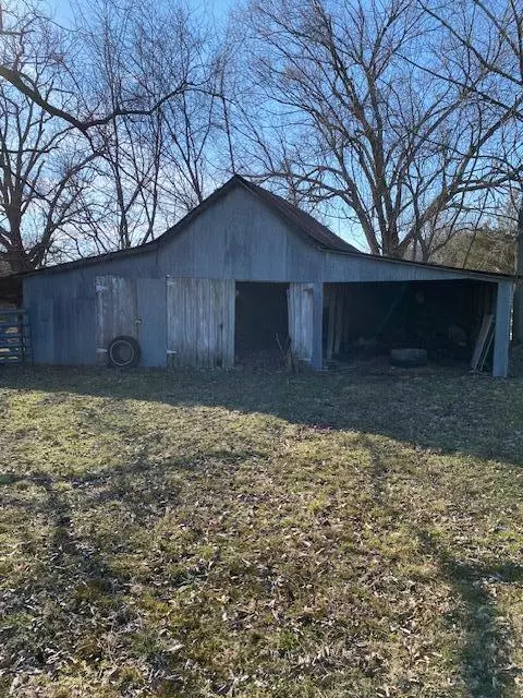 Crane, MO 65633,1004 Terrapin Spring RD