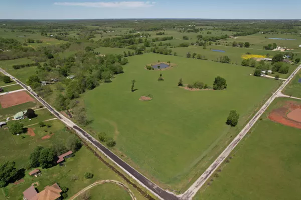 0000 Lawrence 1200, Aurora, MO 65605