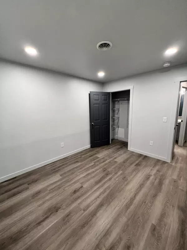 Ozark, MO 65721,1558-1560 Clearwater CIR