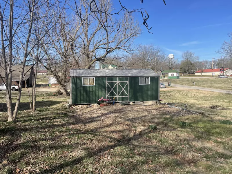 209 Cass AVE, Exeter, MO 65647