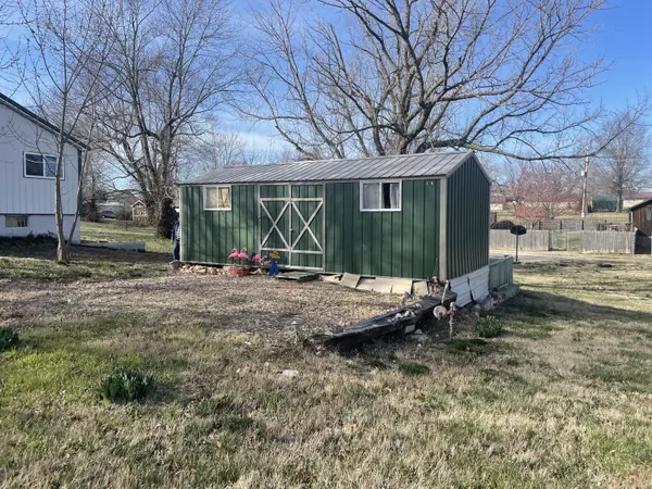 Exeter, MO 65647,209 Cass AVE