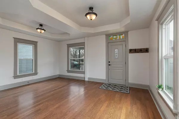 Springfield, MO 65806,933 W Madison ST