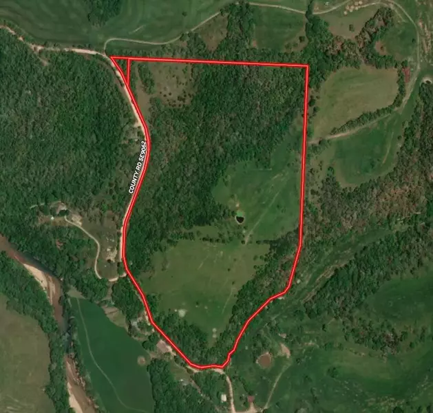 000 Sugar Creek RD, Washburn, MO 65772