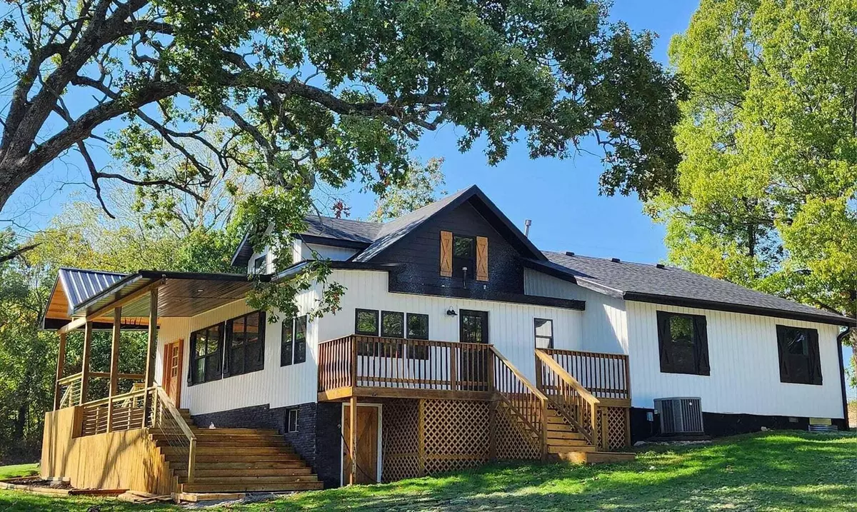 Clever, MO 65631,806 S State Hwy P