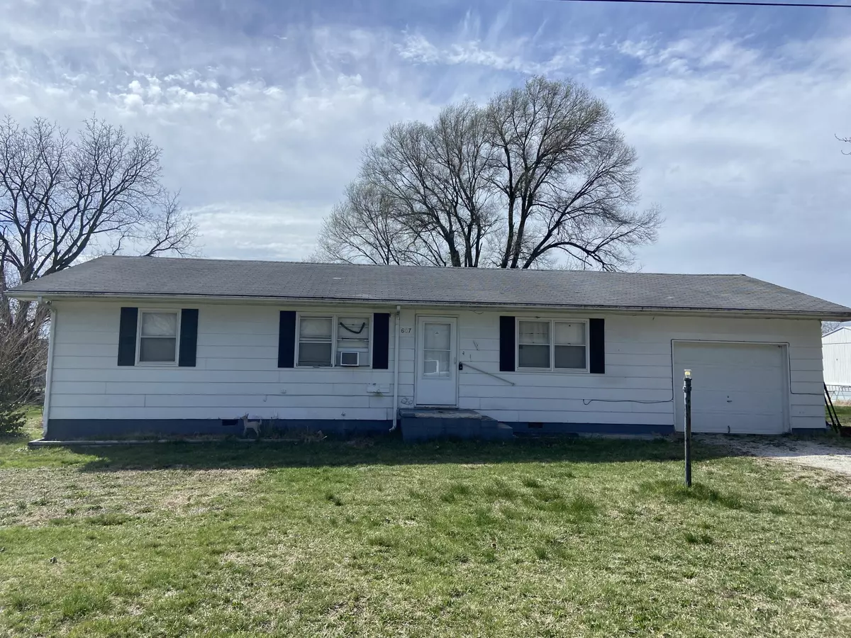 Humansville, MO 65674,607 S Sarah ST