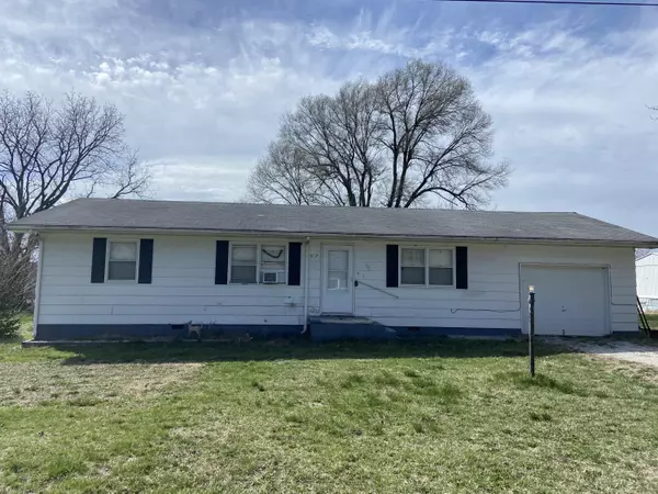 607 S Sarah ST, Humansville, MO 65674