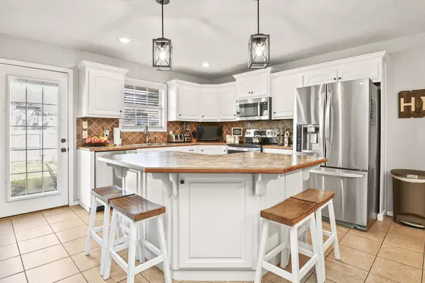 Nixa, MO 65714,737 N Taylor WAY