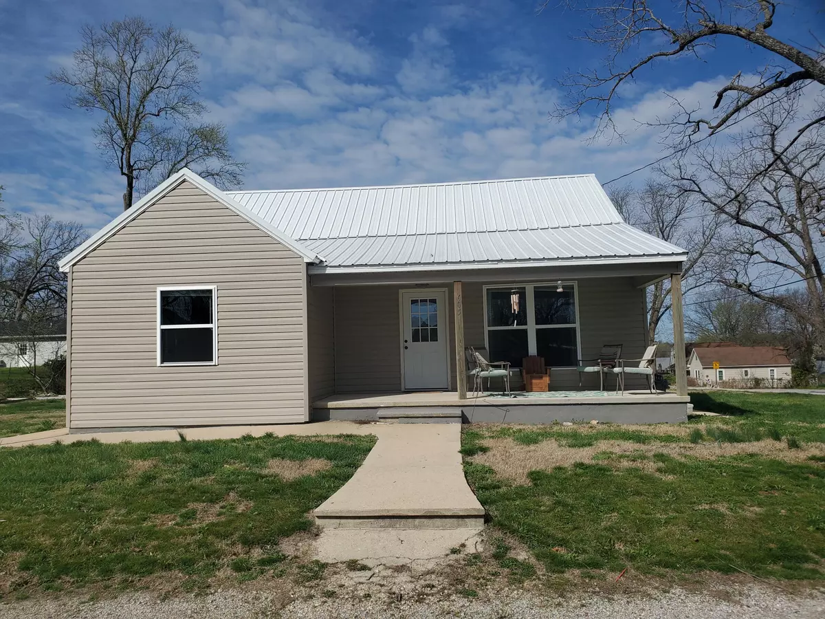 Ava, MO 65608,605 Lyle ST