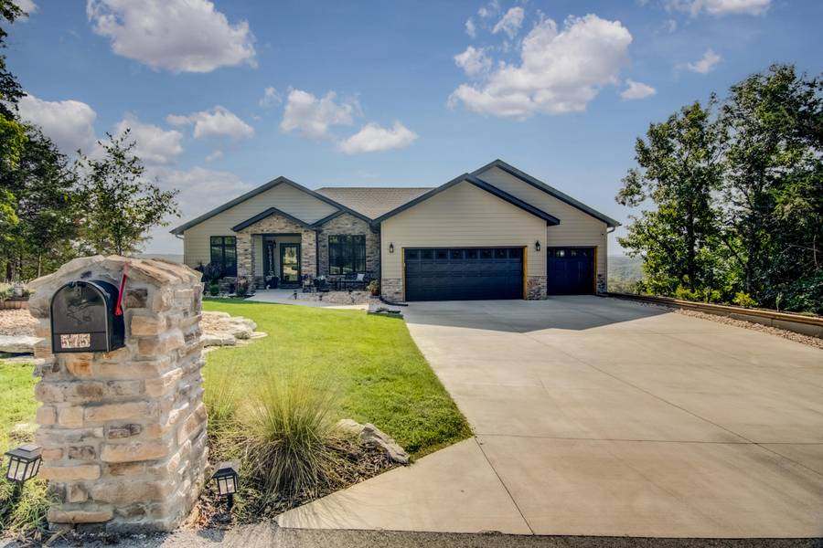 575 Black Forest LN, Branson West, MO 65737