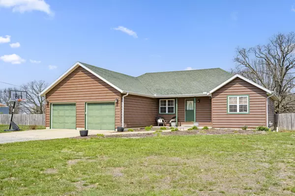 Marshfield, MO 65706,971 Elm Branch DR