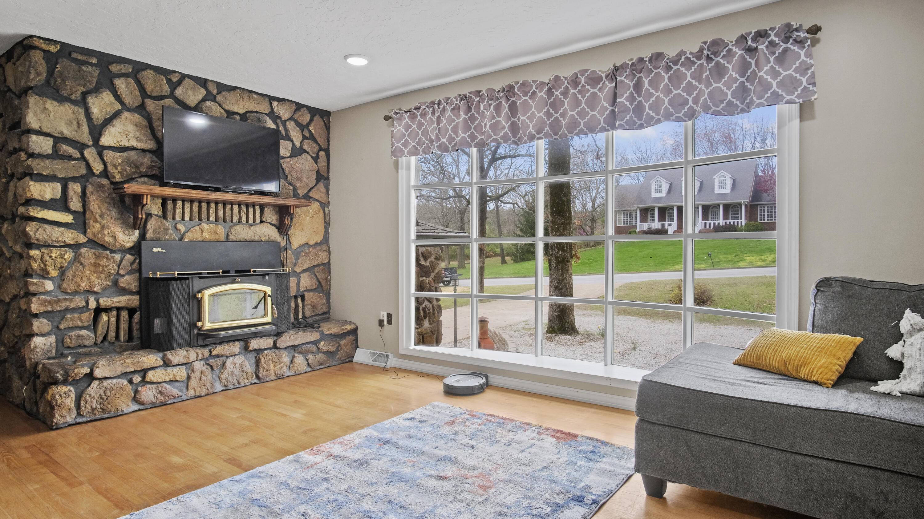 West Plains, MO 65775,1206 Stoney Drive