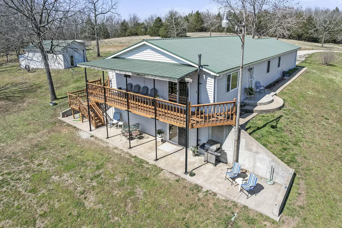 Humansville, MO 65674,4742 S 2191st RD