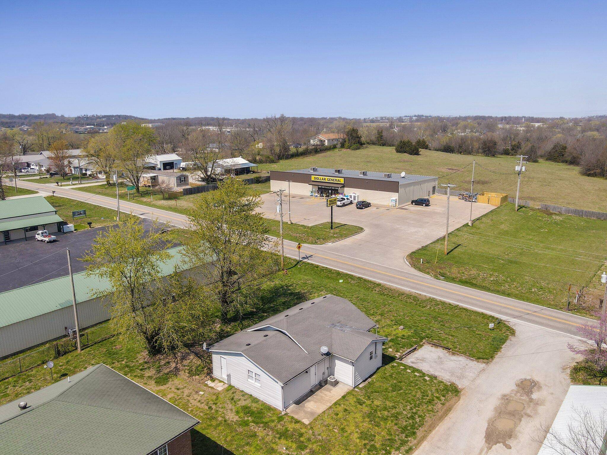 Pleasant Hope, MO 65725,508 E Miller ST