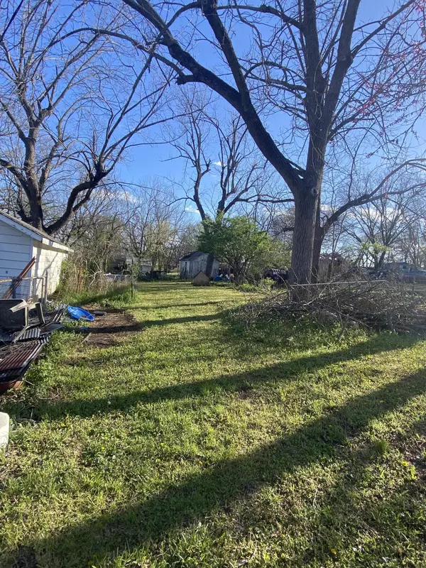 South Greenfield, MO 65752,100 S Oak ST