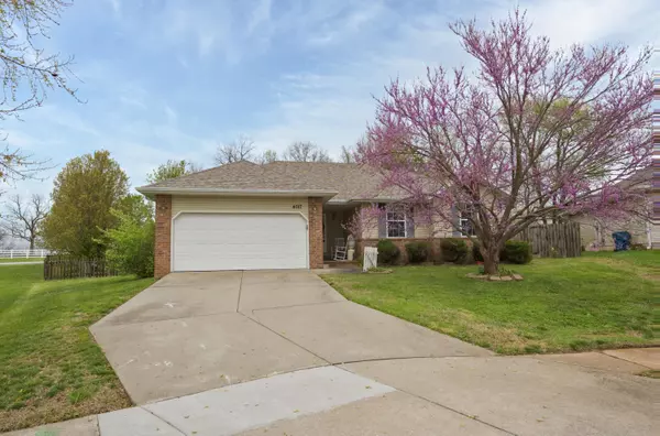 4017 W Ildereen ST, Springfield, MO 65807