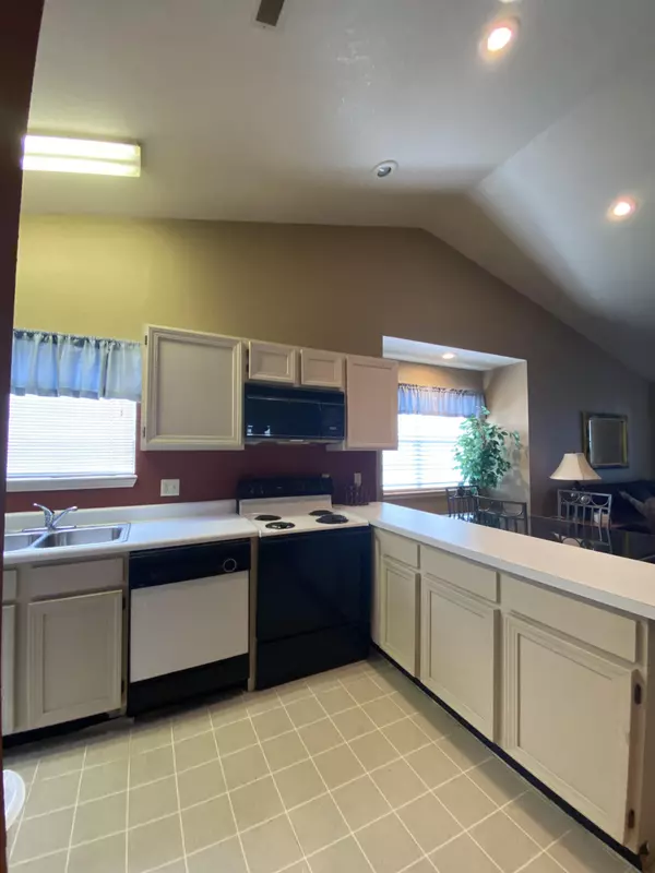 Branson, MO 65616,6 Woodpecker LN #5