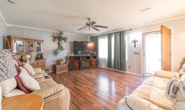 Houston, MO 65483,1325 W Crest DR