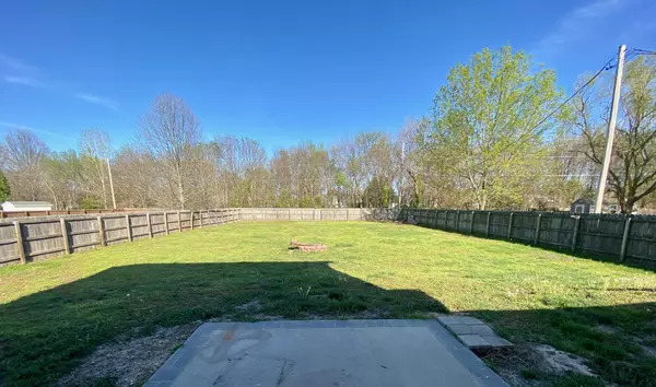 Webb City, MO 64870,1521 S College ST