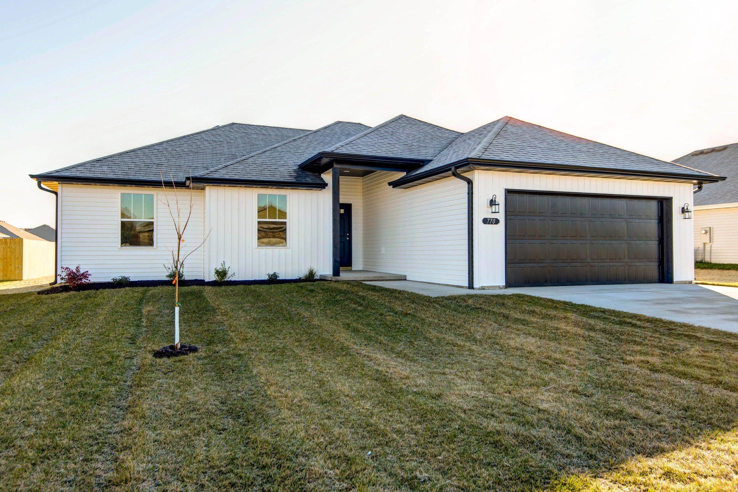 Nixa, MO 65714,836 S Parkside CIR #Lot 137