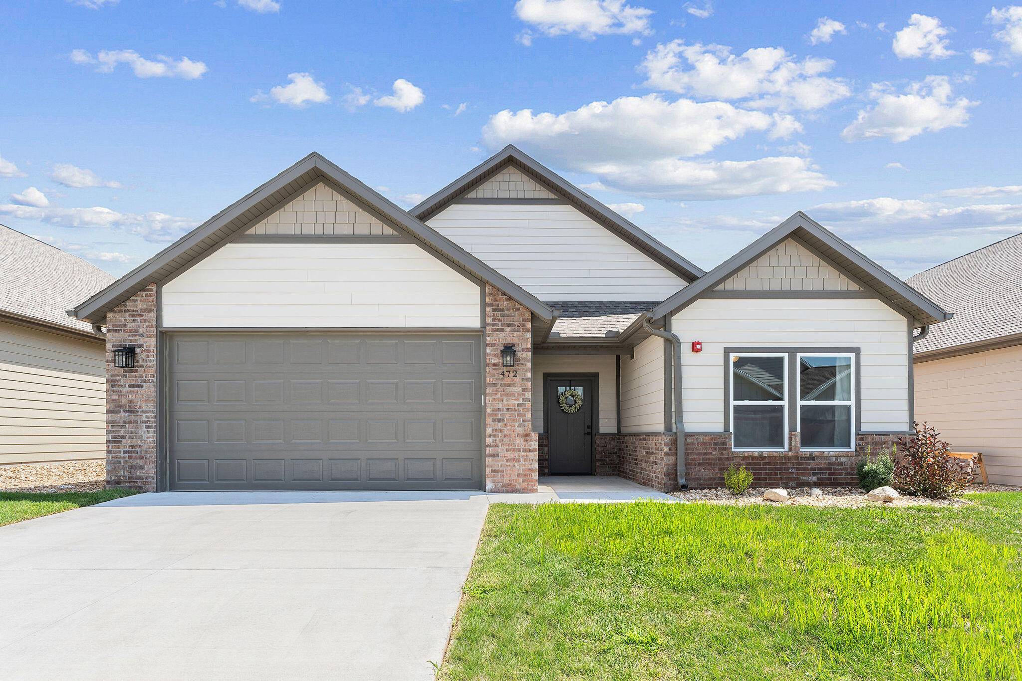 472 Stillwood DR, Branson, MO 65616