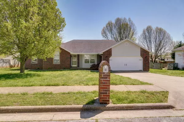 102 Fonda LN,  Willard,  MO 65781