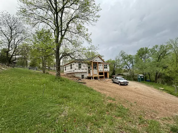 130 Trent ST, Hollister, MO 65672