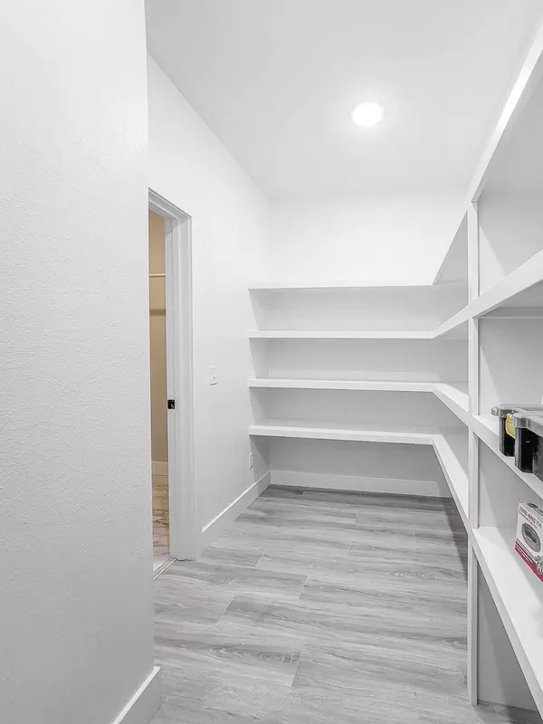 Rogersville, MO 65742,502 Cherokee CT