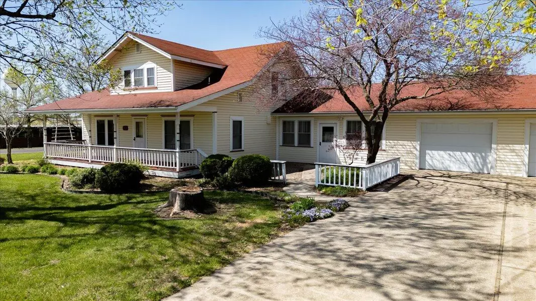 301 E Highway 32, Licking, MO 65542