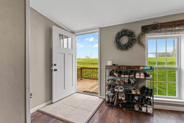 Crane, MO 65633,3556 Warner RD