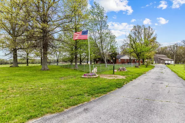 Marshfield, MO 65706,2355 State Highway Oo