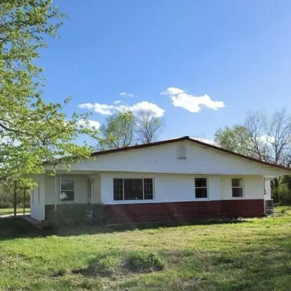 233 E Garner ST, Goodman, MO 64843
