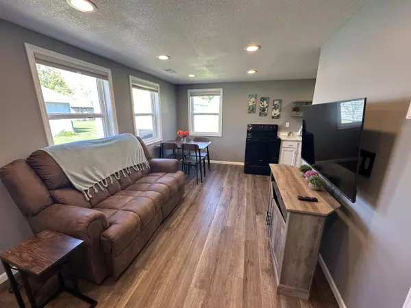 Mountain Grove, MO 65711,534 S Main ST