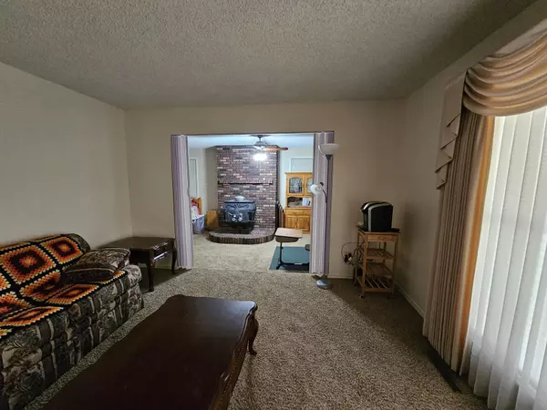 Anderson, MO 64831,115 Hillcrest DR