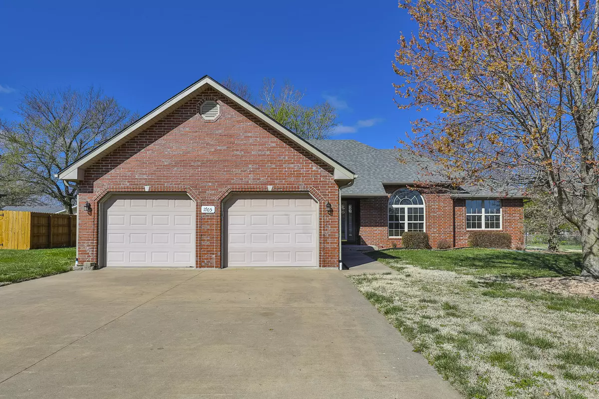 Bolivar, MO 65613,1705 S Hedgewood DR