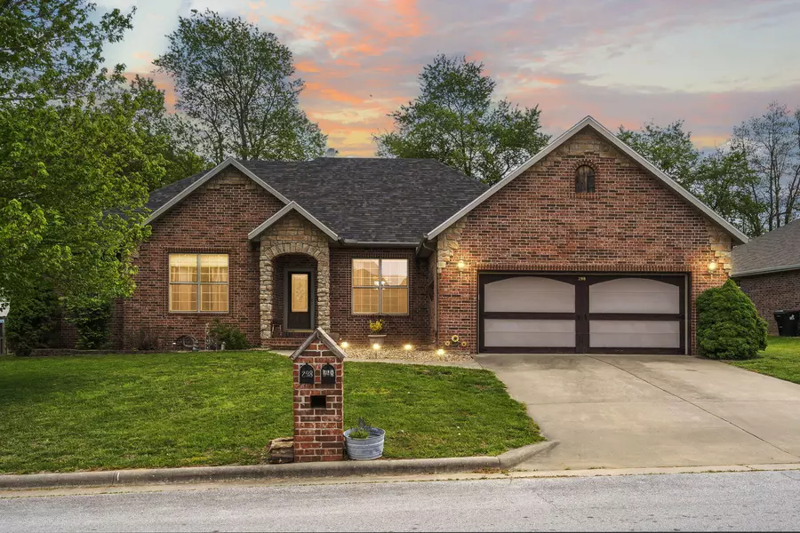 298 Park CIR, Sparta, MO 65753