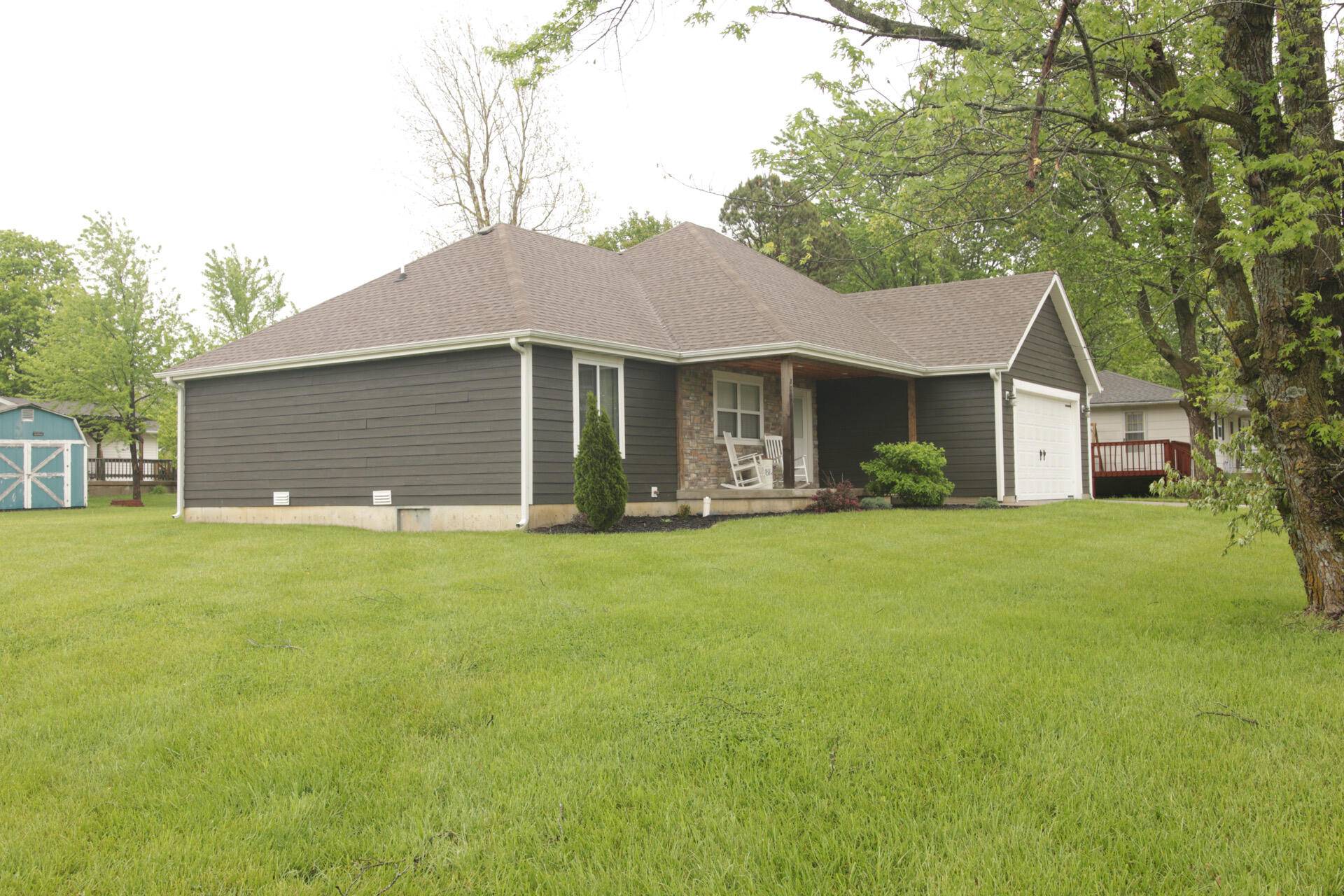 Marshfield, MO 65706,809 Shaffer ST