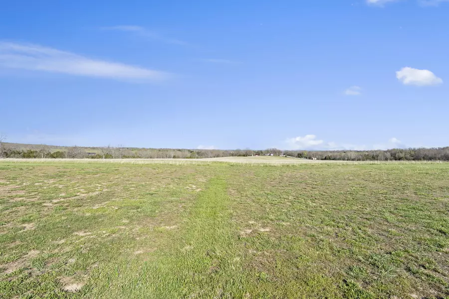 000 County Road 900, Theodosia, MO 65761