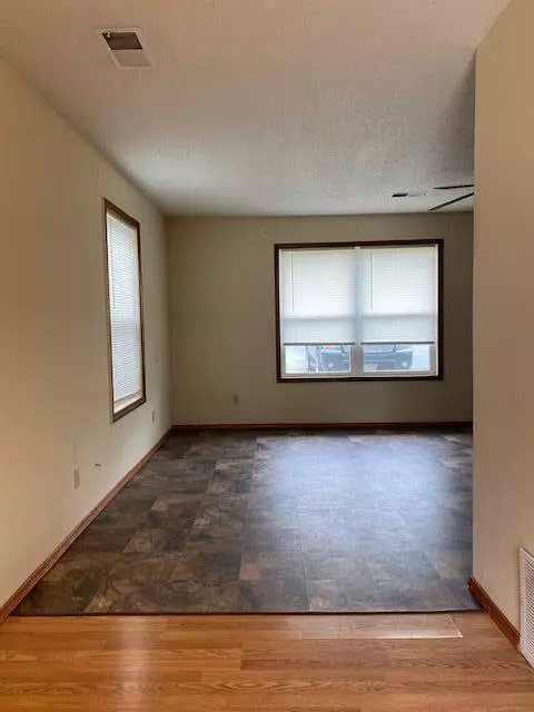 Mountain Grove, MO 65711,603 Oak CIR