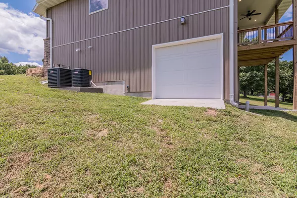 Cape Fair, MO 65624,459 Panorama DR