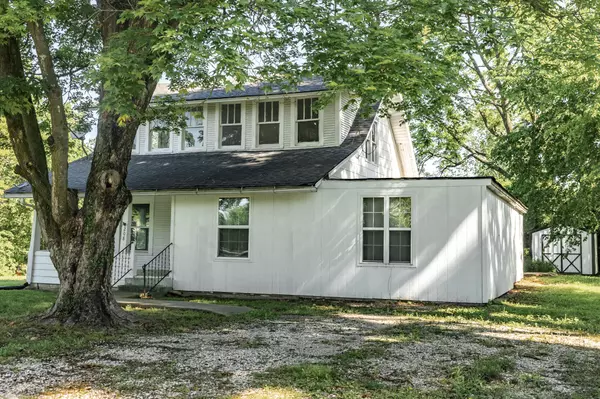 Crane, MO 65633,208 E Maud AVE