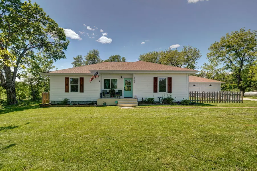 853 S Shamrock RD, Nixa, MO 65714