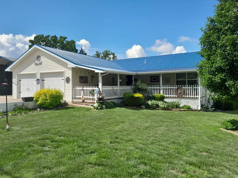 21246 County Road 295 RD, Hermitage, MO 65668