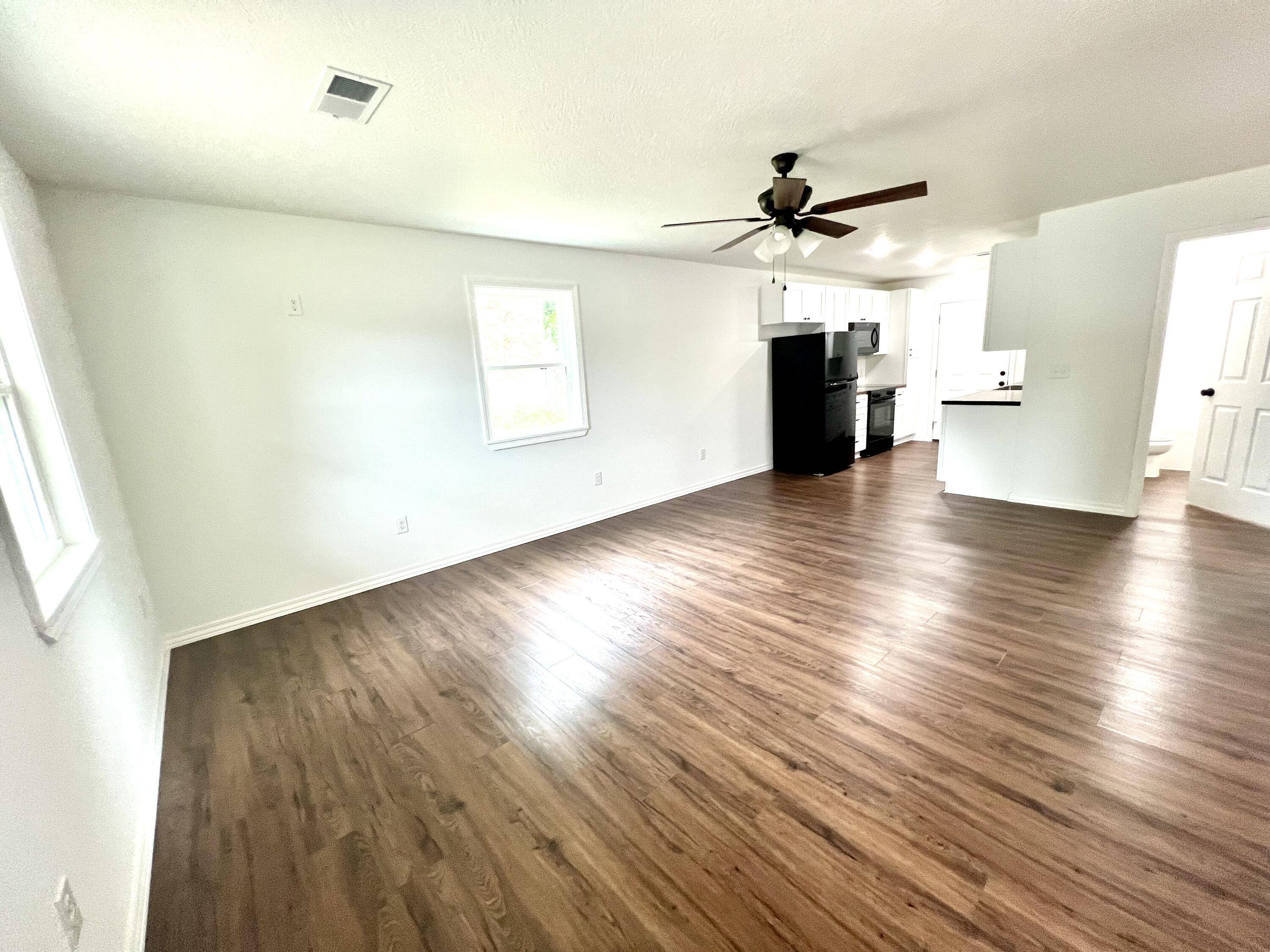 921 Worcester ST, West Plains, MO 65775