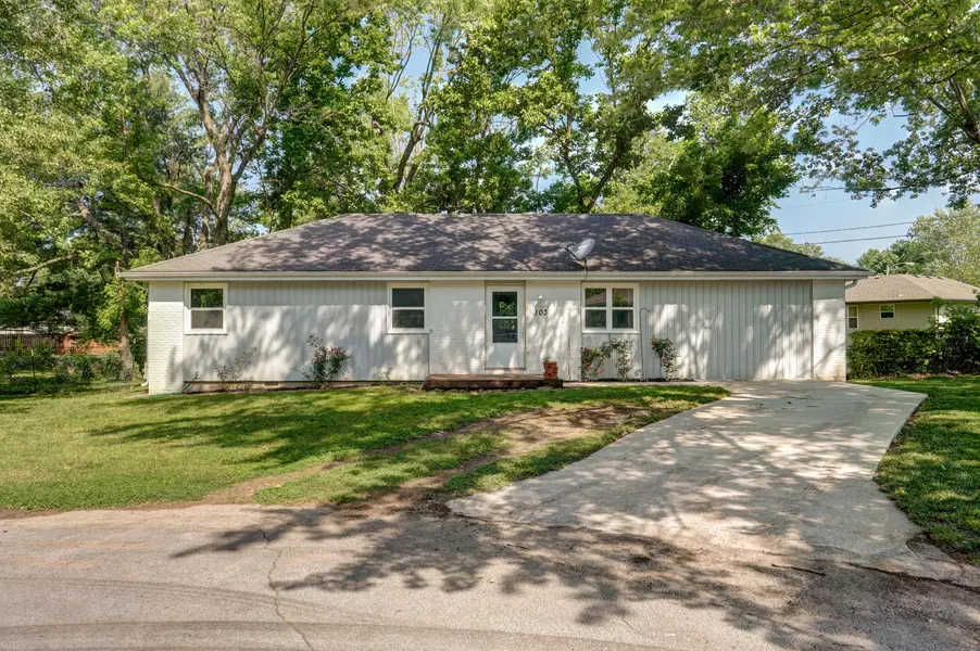 103 Aspen CIR, Nixa, MO 65714