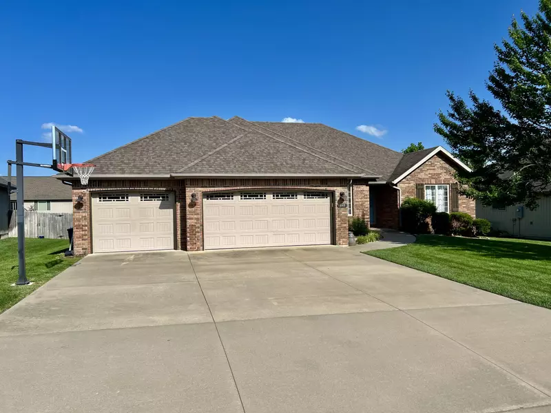 648 N Rockingham AVE, Nixa, MO 65714