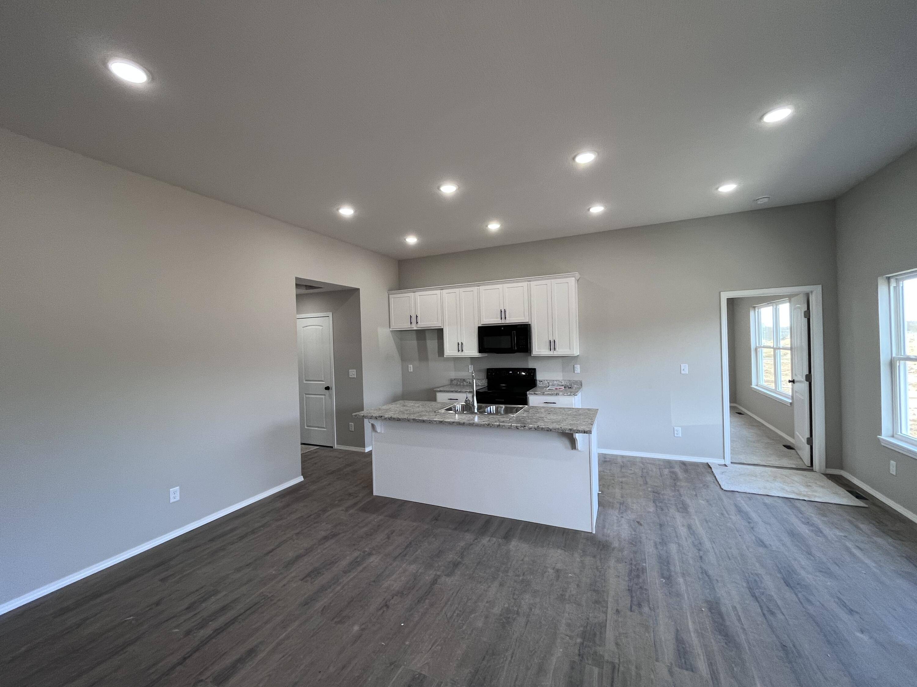 Ozark, MO 65721,2116 N 25th ST