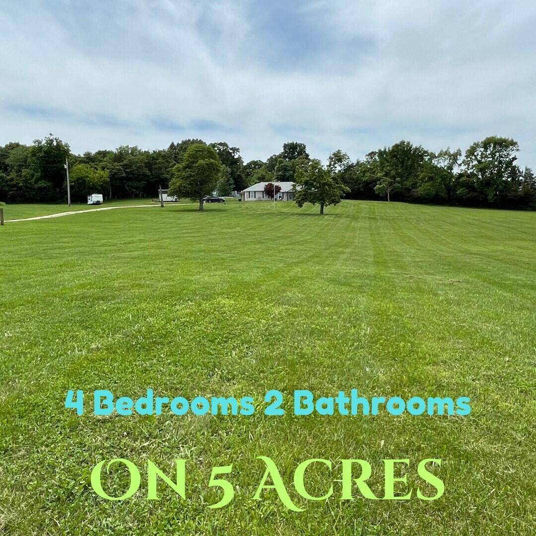 220 Barbwire LN, Sparta, MO 65753